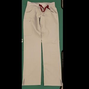 Figs Women’s Kade Cargo Scrub Pants XS/ Tall